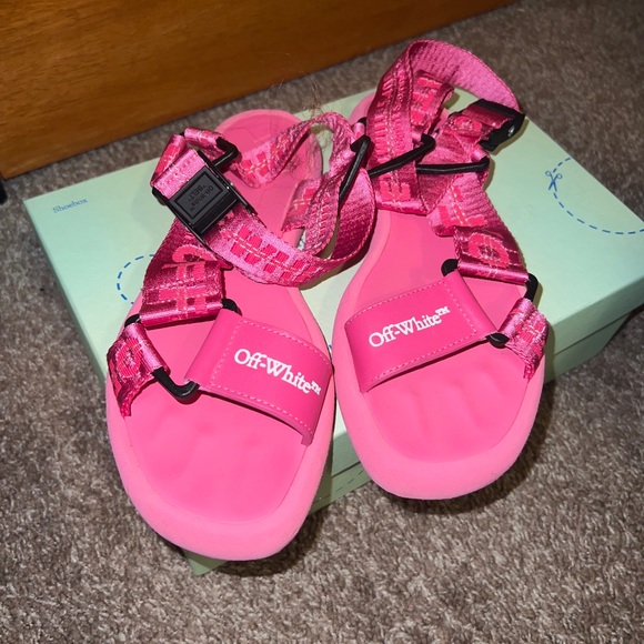Off white sandals - Picture 3 of 3